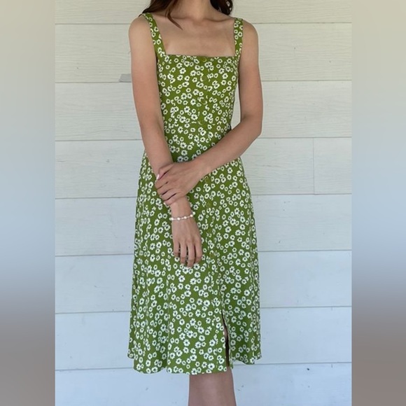 Reformation Persimmon Dress in Fennel - Picture 8 of 9